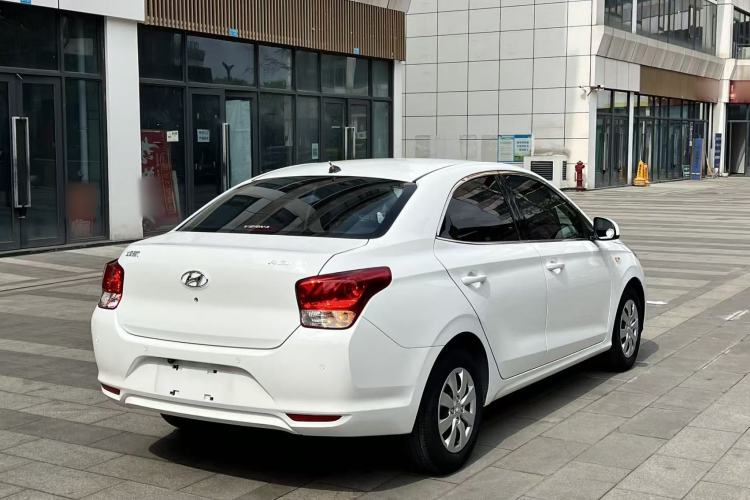 Used Hyundai Verna (older generation) 2017 1.4L Manual Refreshed Version China V Standard Rear Right 45 Deg