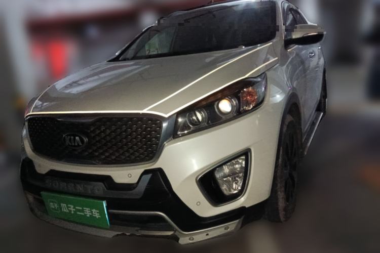 Used Kia Sorento 2015 Sorento L 2.4L Gasoline 4WD Elite Edition 7 Seats China IV Standard