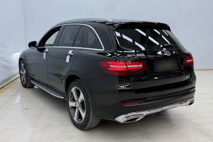 Used Mercedes-Benz GLC 2016 GLC 300 4MATIC Dynamic Model Exterior 3