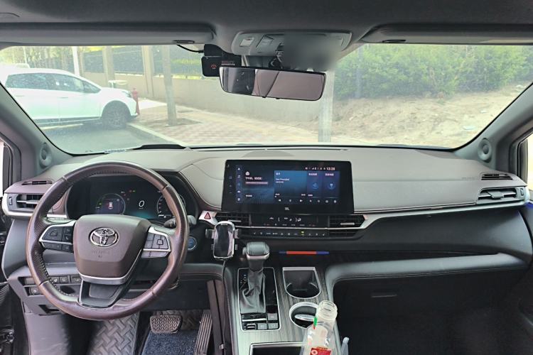 Used Toyota SIENNA 2021 2.5L Hybrid Platinum Edition