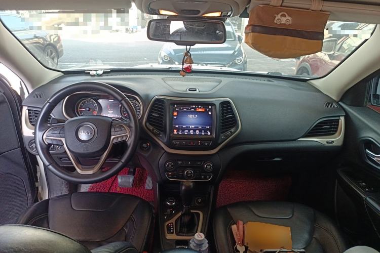 Used Jeep Cherokee 2014 2.4L Luxury Edition