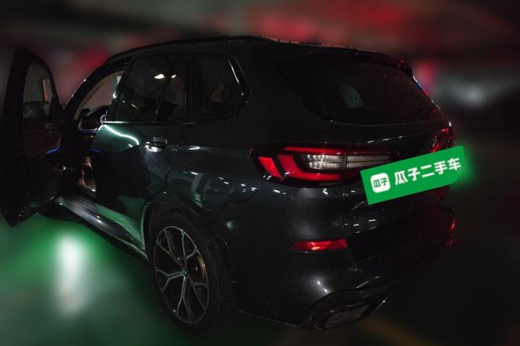 Used BMW X5 2020 xDrive40i Luxury Model with M Sport Package Rear Left 45 Deg