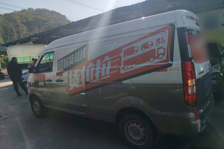 Used Jinbei New Hiace X30L 2023 1.5L Super Enjoyment Van 2/5 Seats Non-Air-Conditioned Version SWC15M