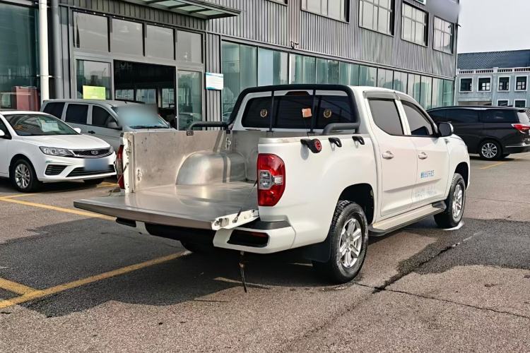 Used SAIC MAXUS T60 2017 2.0T Gasoline Automatic Two-Wheel Drive High-Ride Comfort-Grade Standard Cabin