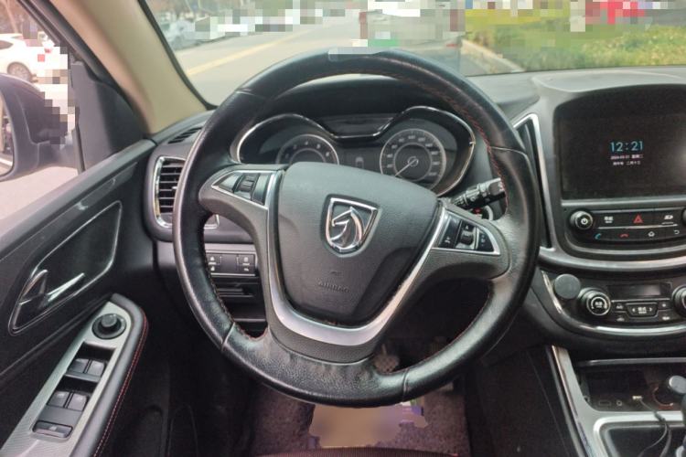 Used Baojun 560 2016 1.5T Manual Luxury Model
