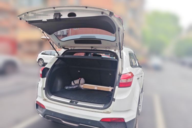 Used Hyundai ix25 2015 1.6L Automatic Two-Wheel-Drive Deluxe DLX Model Trunk