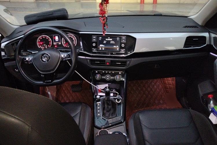 Used Volkswagen Tayron 2019 Teramont Edition 280TSI Two-Wheel Drive Luxury Model China VI Standard Center Console