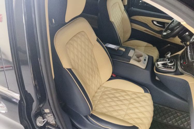 Used Mercedes-Benz V-Class 2018 V 260 Avantgarde Edition China VI