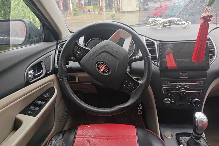 Used Bestune B50 2013 1.6L manual luxury version
