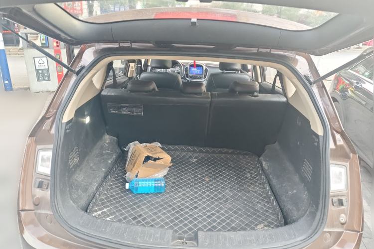 Used Baojun 560 2015 1.8L manual luxury version