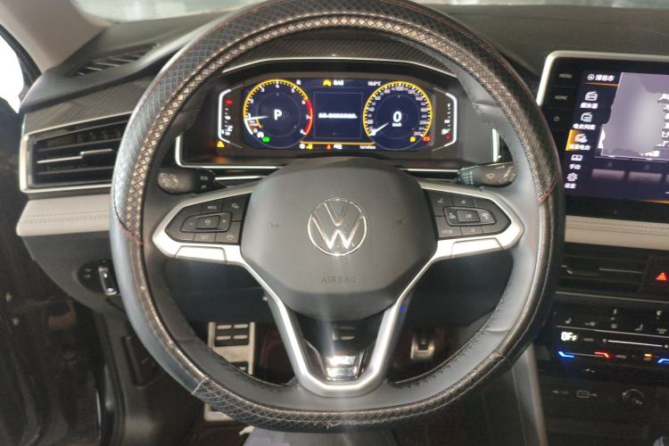 Used Volkswagen Tiguan L 2024 Outstanding Model 330TSI Automatic Two-Wheel Drive R-Line Dragon Glory Edition