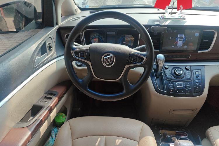 Used Buick GL8 2015 2.4L Luxury Business Premium Edition
