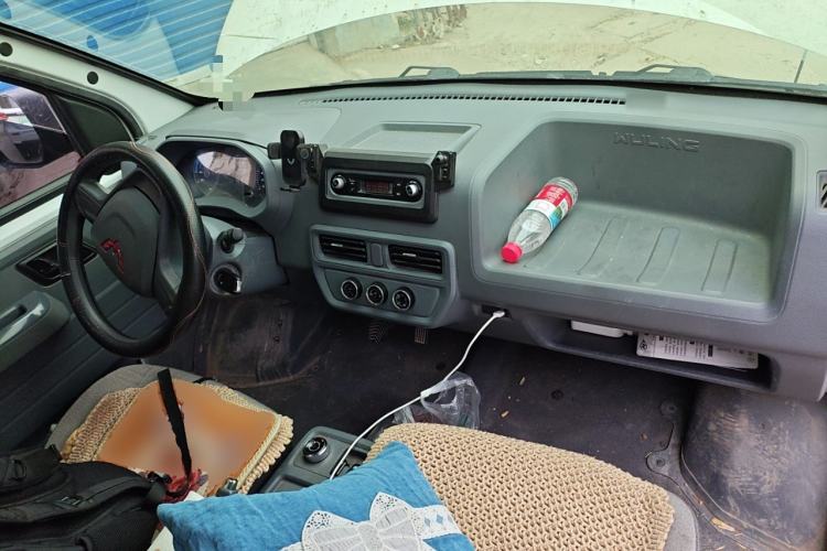 Used Wuling Yangguang 2024 300km Range Practical Window-Sealed Version 60kW
