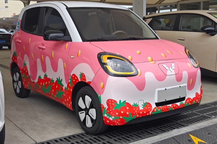 Used Wuling Hongguang MINIEV 2025 Four-Door Version Premium Edition Front Right 45 Deg