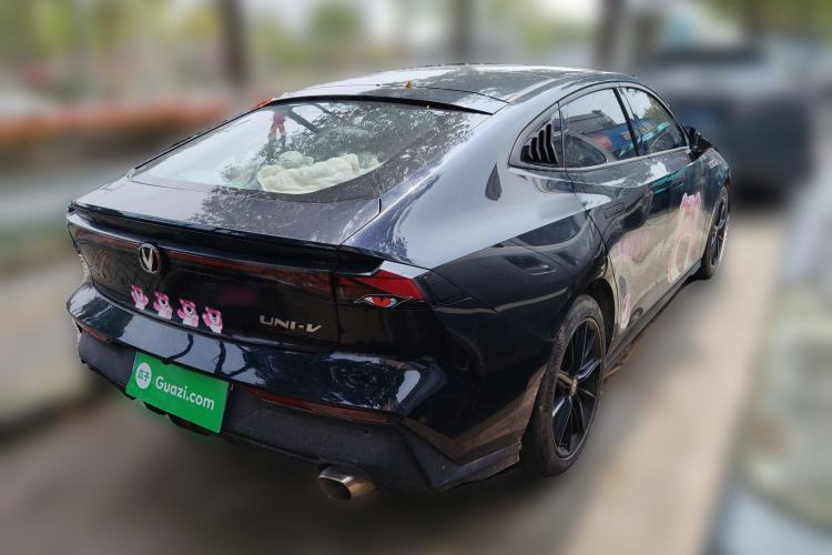 Used CHANGAN UNI-V 2023 1.5T Prestige Model
