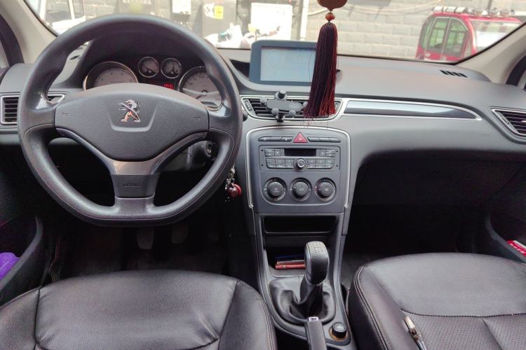 Used Peugeot 308 2014 Enjoy Edition Classic 1.6L Manual YouShang Model Center Console