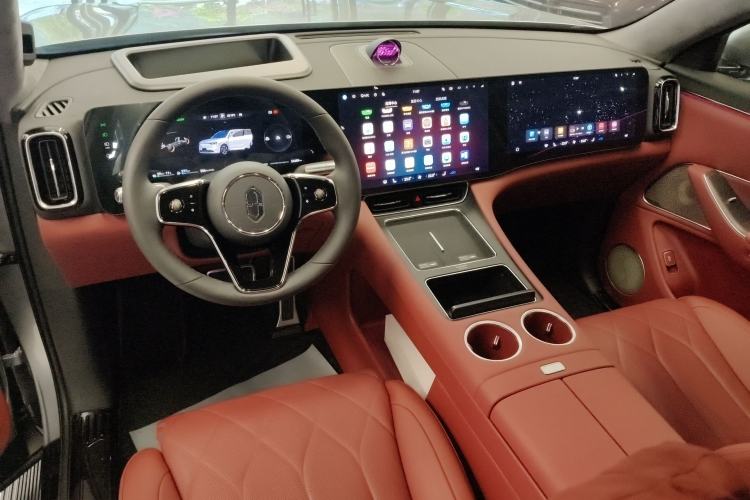 Used Hima AITO M8 2025 Extended-Range Max+ Version 53.4 kWh 6-Seater Edition