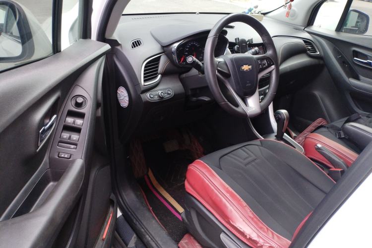 Used Chevrolet Trax 2018 330T Automatic Two-Wheel Drive Luxury Model
