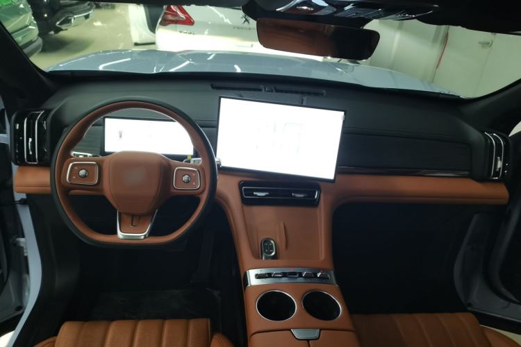 Used JETOUR Shanhai L7 Plus 2025 Model 220km Flagship 7-seater Center Console