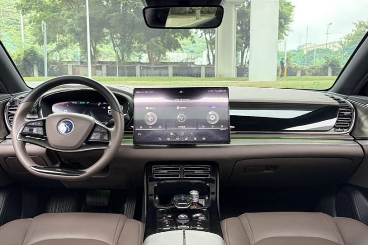 Used BYD Han 2020 DM Four-Wheel Drive Performance Edition Luxury Model
