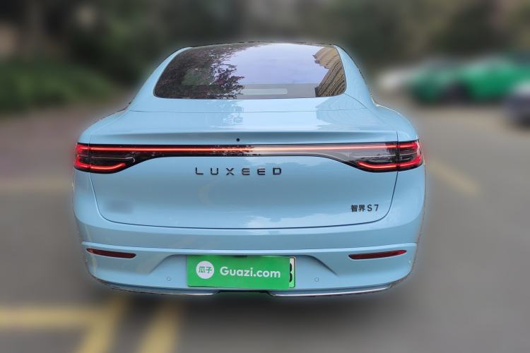 Used Hima Luxeed S7 2025 705 km Max
