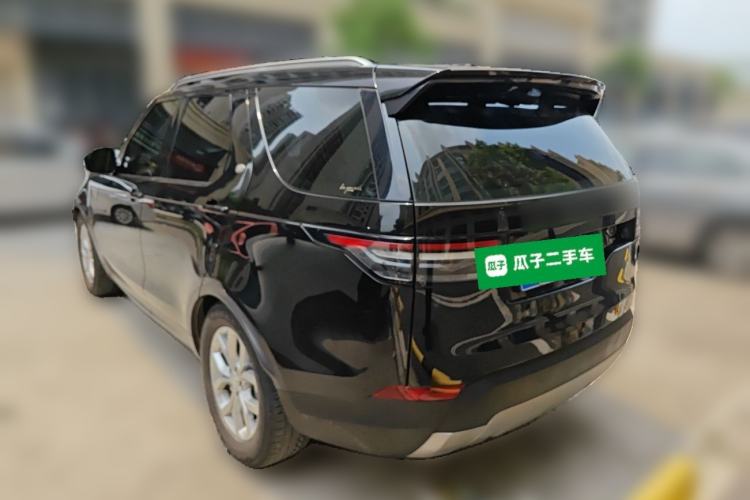 Used Land Rover Discovery 2017 3.0 SC V6 SE Rear Left 45 Deg