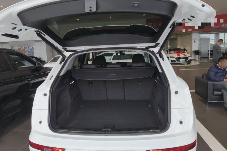 Used Audi Q5L 2024 40 TFSI Fashion Dynamic Model
