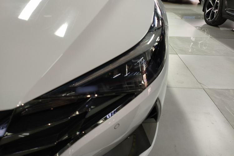 Used Hyundai Elantra 2022 1.5L CVT LUX Prestige Edition
