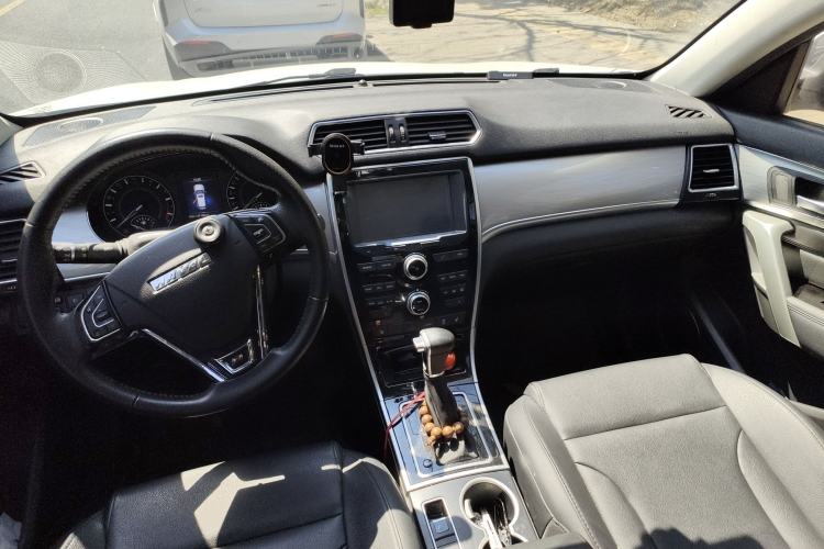 Used Haval H2 2017 Red-Label 1.5T Automatic Two-Wheel Drive Luxury Model
