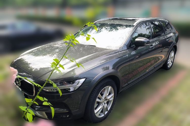 Used Volvo V90 2017 Cross Country T5 AWD Smart Range Edition Guazi used car, China used car export, Used car for sale, Used cars, Cheapest cars for sale