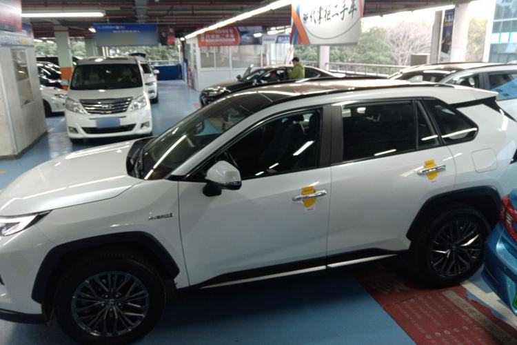 Used Toyota Wildlander 2023 Dual-Motor 2.5L E-CVT Four-Wheel Drive Prestige Edition
