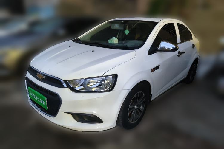 Used Chevrolet Aveo Sonic 2014 Sedan 1.4SL AT Stylish Sunroof Edition
