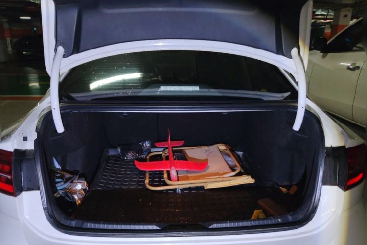 Used Volkswagen Lamando 2019 280TSI DSG Comfort Edition China VI standard Trunk