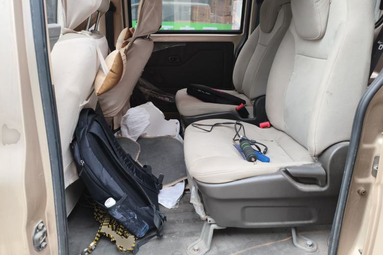 Used Wuling Rongguang V 2015 1.5L Standard Version Left Rear Seat