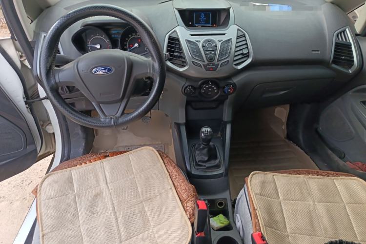 Used Ford EcoSport 2013 1.5L Manual Comfort Model Center Console