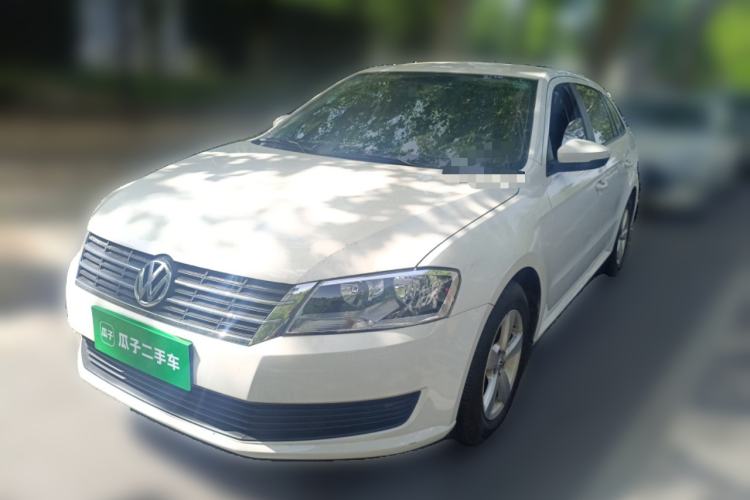 Used Volkswagen Gran Lavida 2013 1.6L Automatic Fashion Model