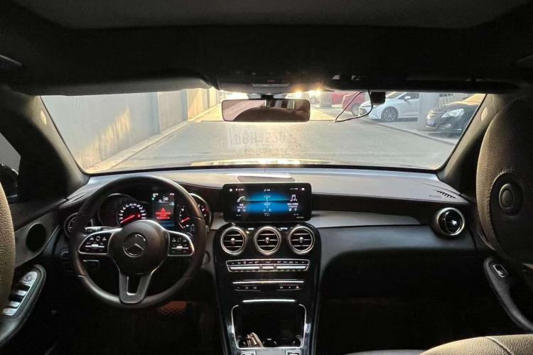 Used Mercedes-Benz GLC 2020 GLC 260 L 4MATIC Dynamic Model Interior 1