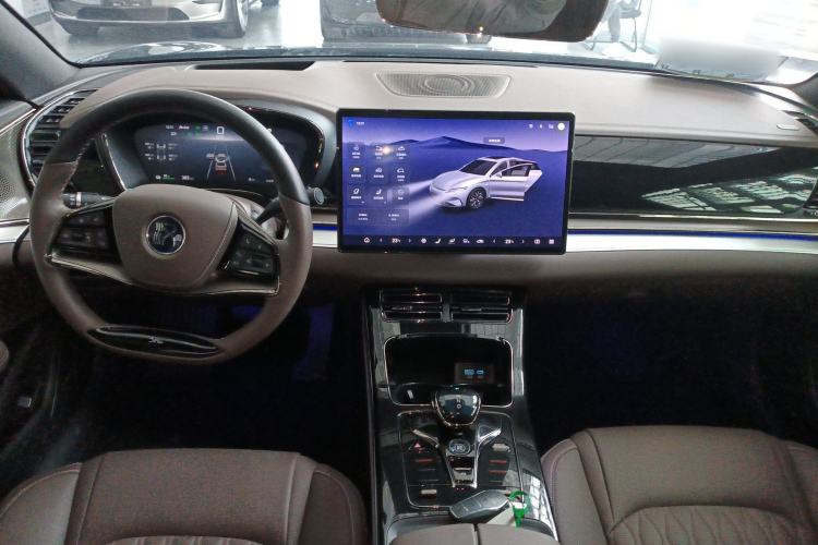 Used BYD Han 2025 EV 605KM Prestige Model
