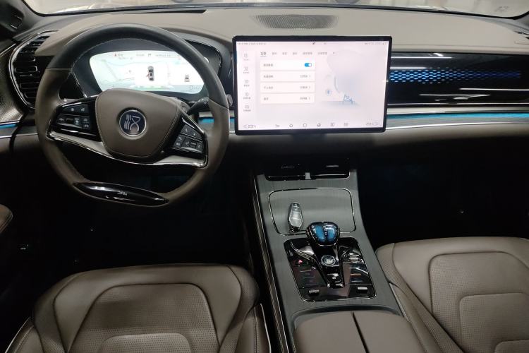 Used BYD Han 2022 EV Genesis Edition 610KM All-Wheel Drive Premium Model Center Console