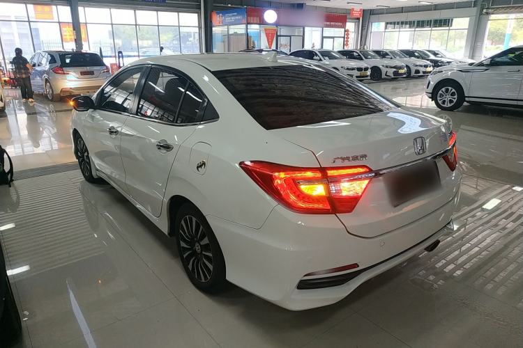 Used Honda Crider 2015 1.8L automatic luxury edition Rear Left 45 Deg