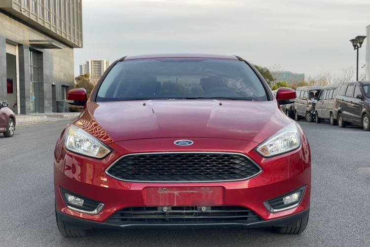 Used Ford Focus 2017 Hatchback 1.6L Automatic Fashion Edition Smart Drive Version Exterior 5