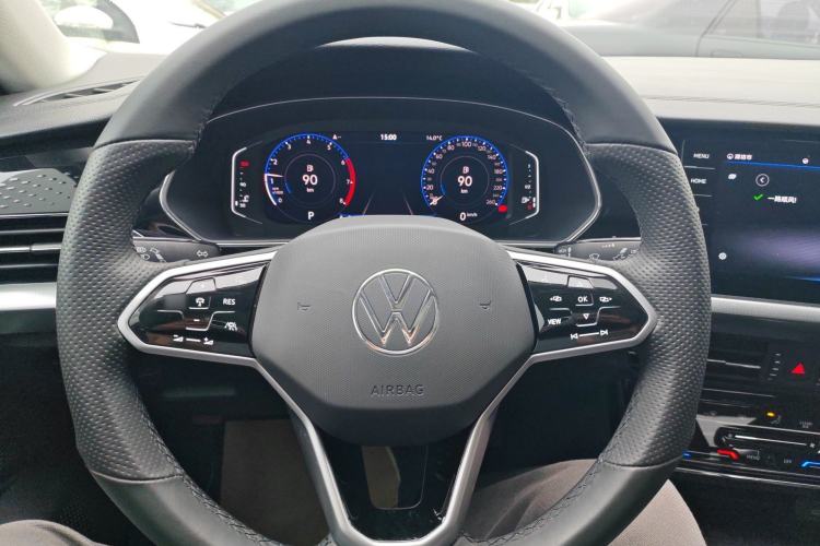 Used Volkswagen Passat 2022 330TSI Luxury Edition Steering Wheel
