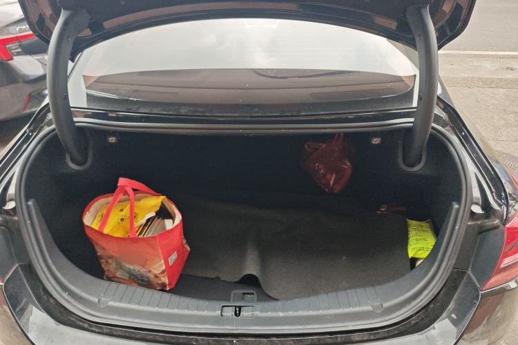 Used Hongqi H5 2022 Classic Model 1.5T DCT Flagship Edition Trunk