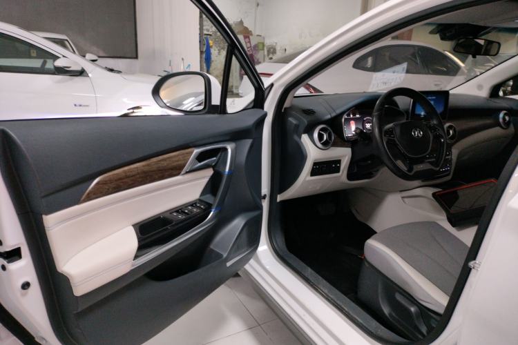 Used BAIC Beijing EU5 2018 R500 Smart Wind Edition