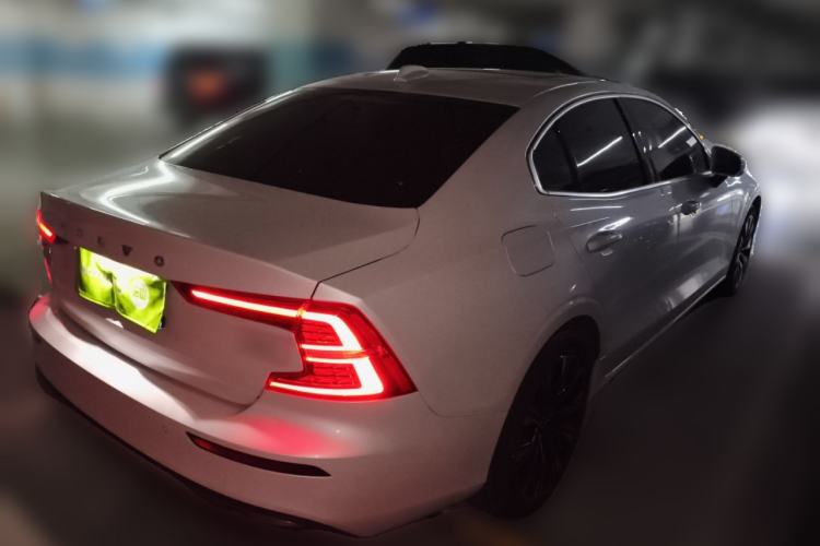 Used Volvo S60 2023 B4 Zhiyuan Luxury Edition