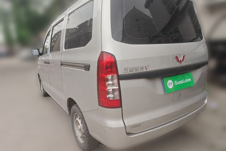 Used Wuling Hongguang V 2022 1.5L Jingqu Edition Electric-Assist LAR
