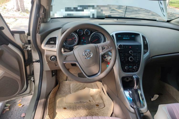 Used Buick GT 2013 GT 1.6L Automatic Fashion Edition Steering Wheel