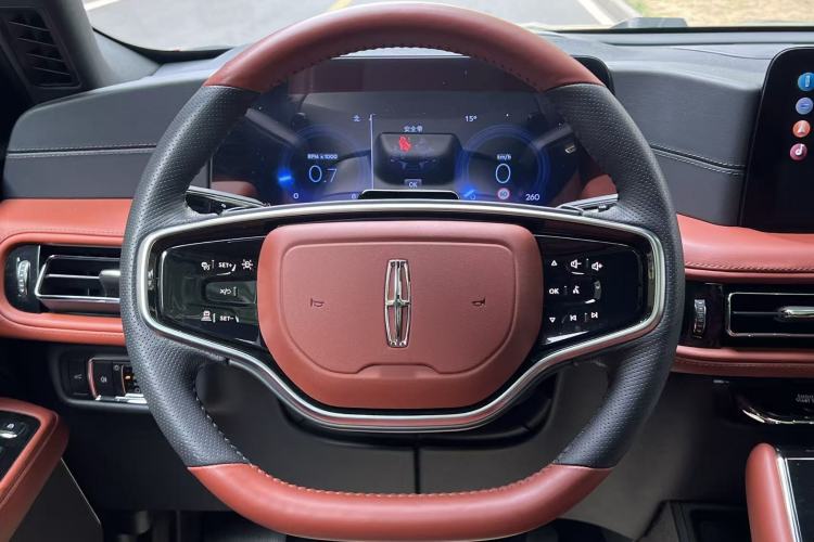 Used Lincoln Aviator 2024 3.0T V6 All-Wheel-Drive Luxury Edition Six Seats Interior 7