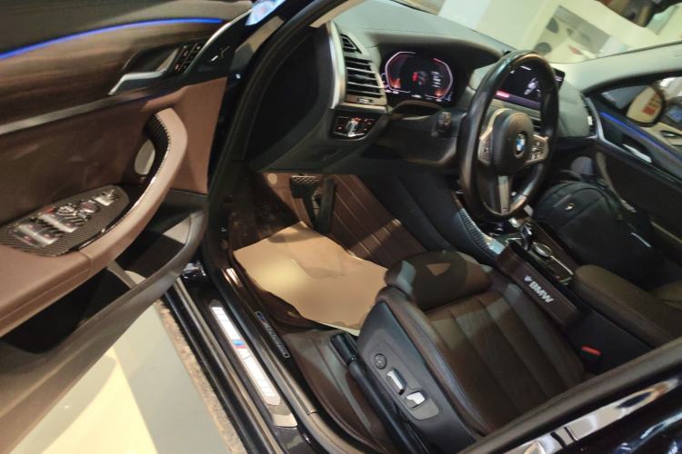 Used BMW X3 2023 xDrive30i Leading Model M Night Edition Package Driver Seat