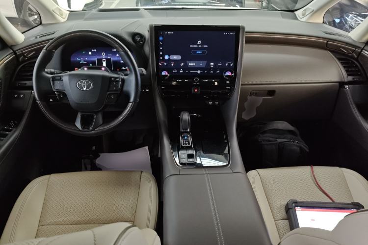 Used Toyota Alphard 2024 Dual-Engine 2.5L Prestige Edition
